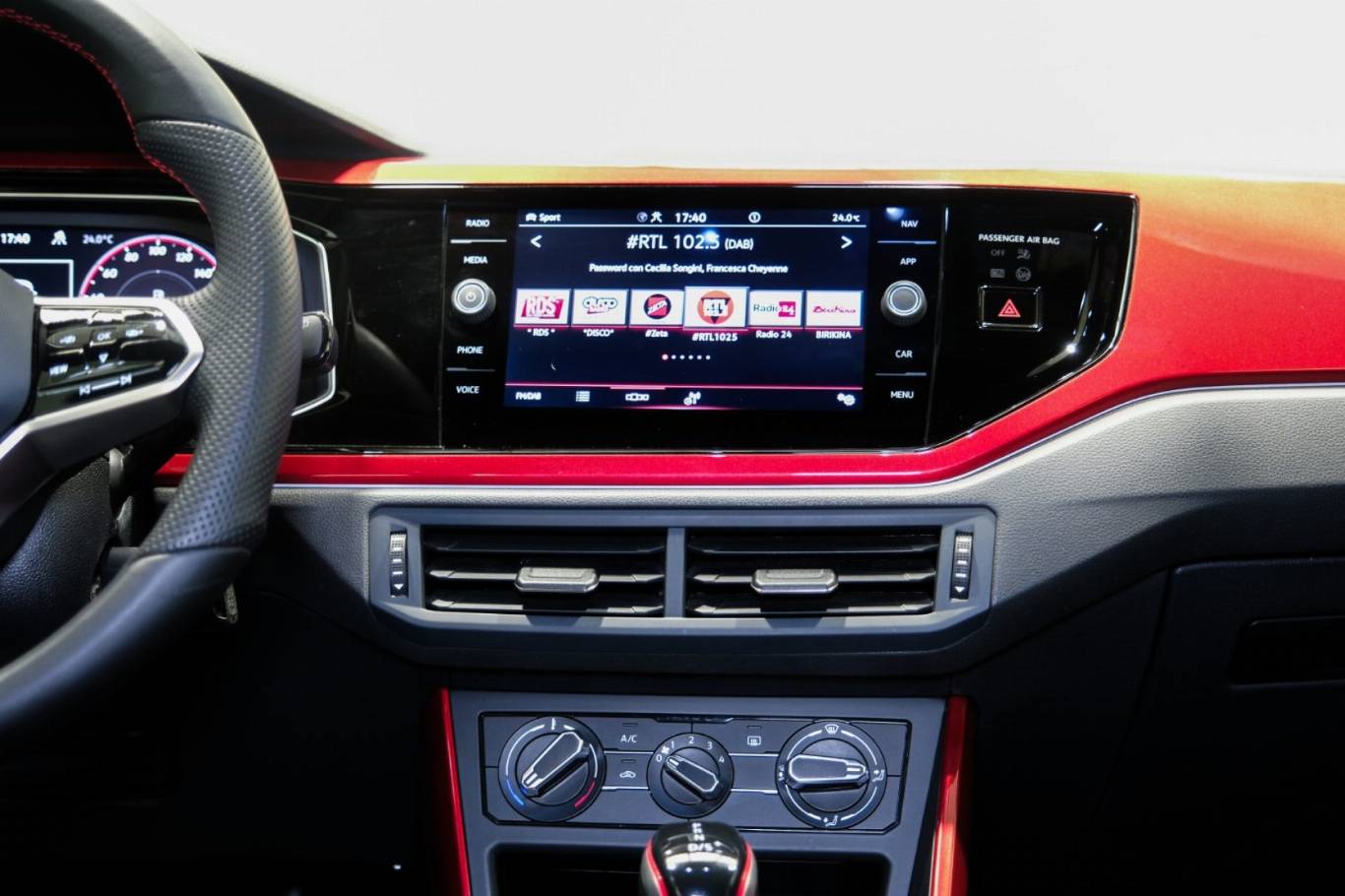 VOLKSWAGEN Polo GTI 38