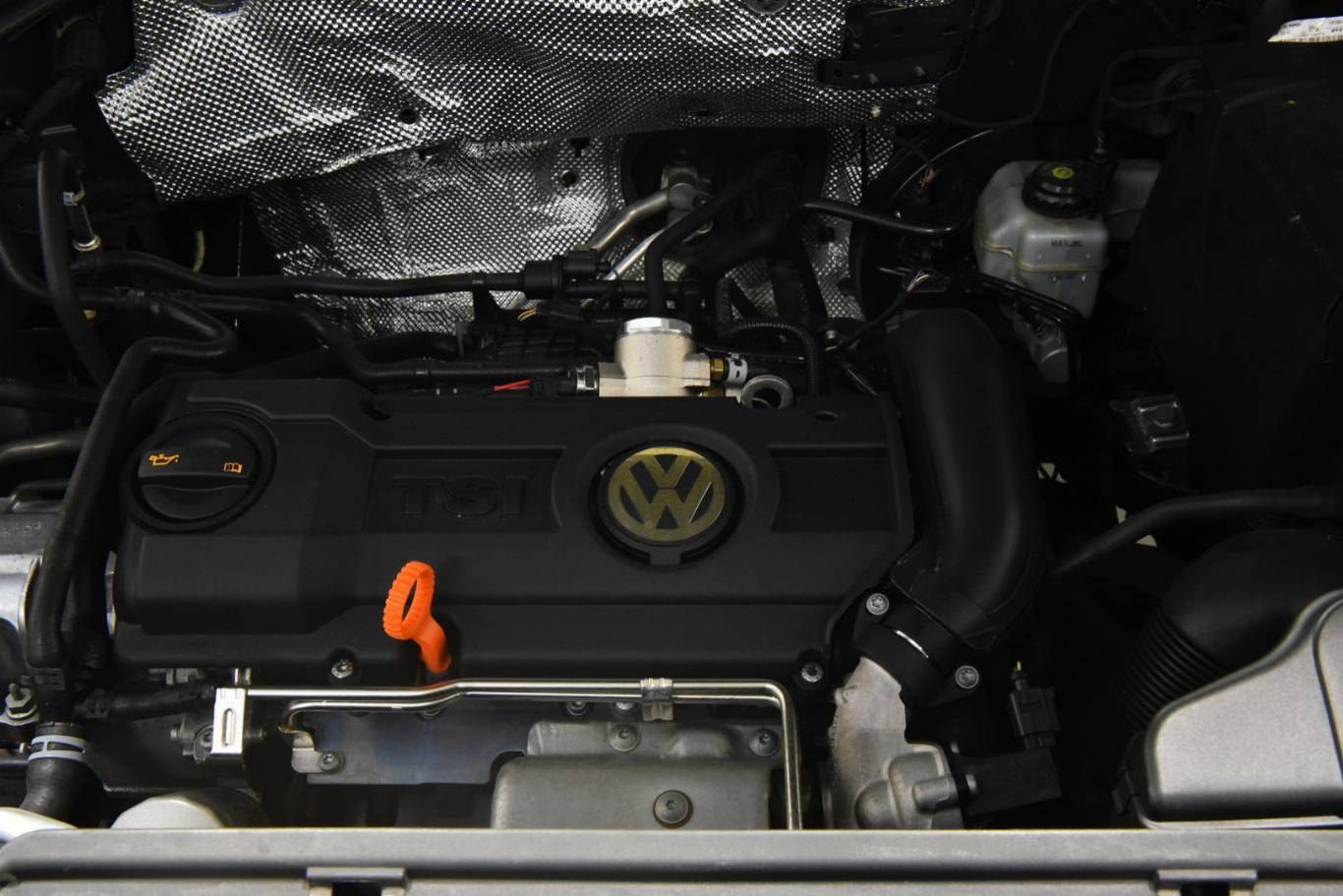 VOLKSWAGEN Tiguan 12