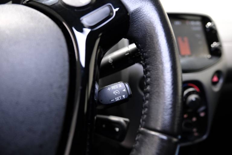 TOYOTA Aygo 23