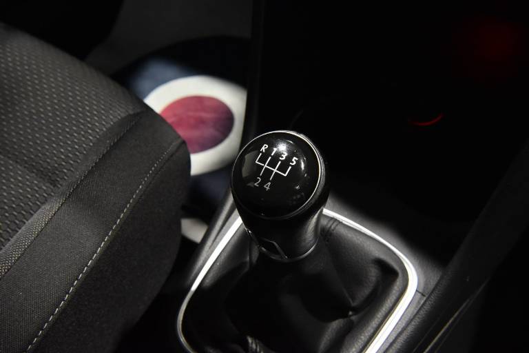 VOLKSWAGEN Polo 24
