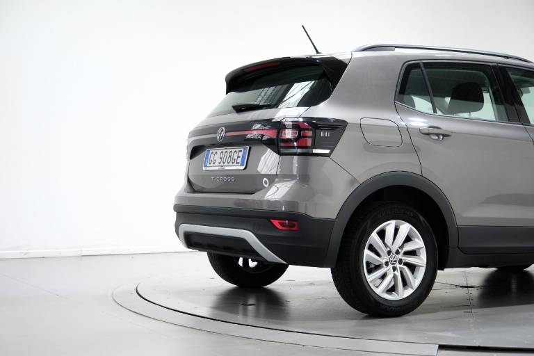 VOLKSWAGEN T-Cross 44