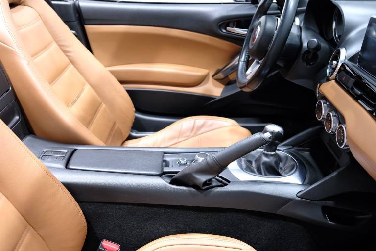 FIAT 124 Spider 55
