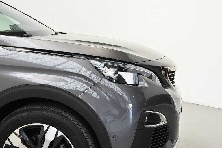 PEUGEOT 5008 39