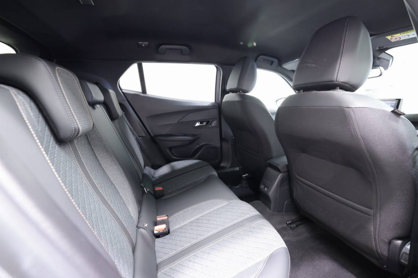 PEUGEOT 2008 44