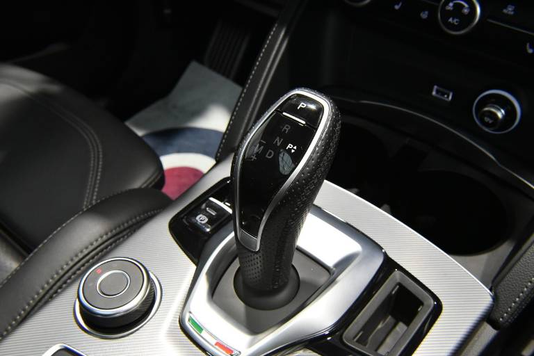 ALFA ROMEO Stelvio 59