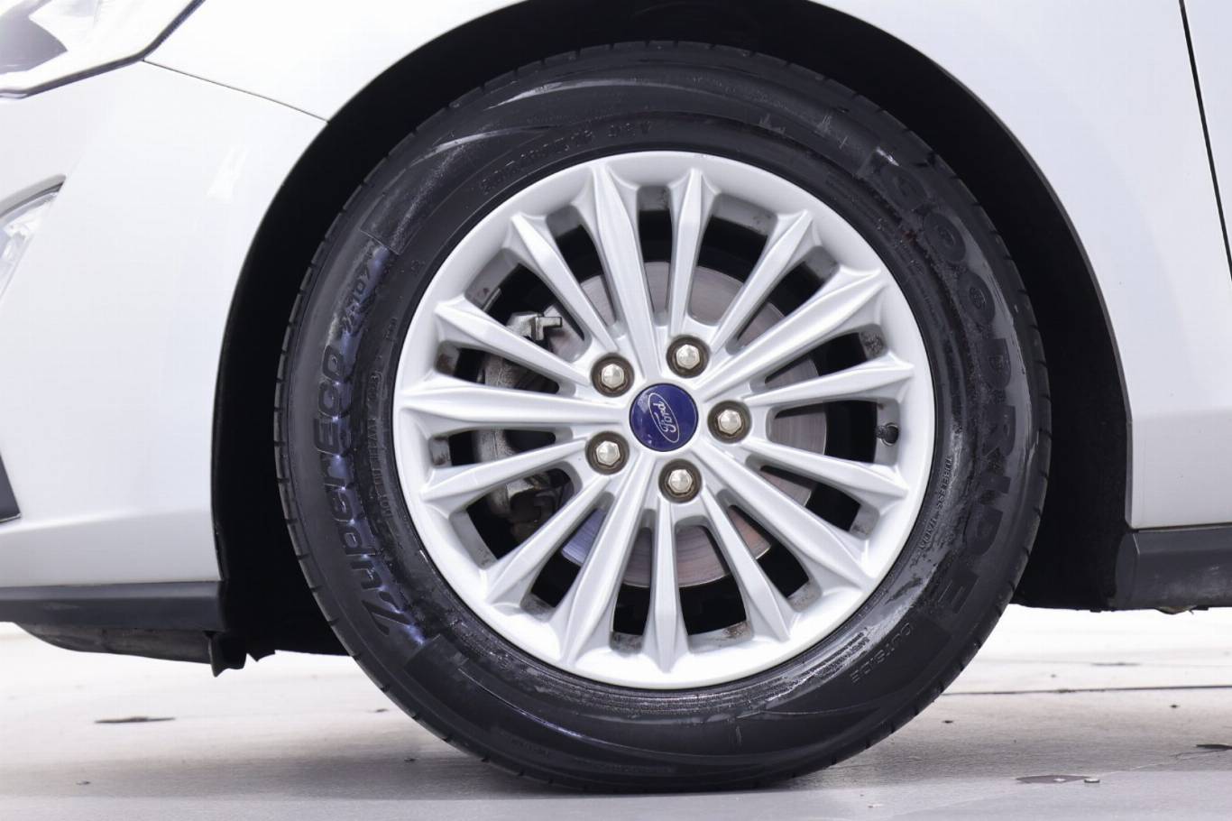FORD Focus 13