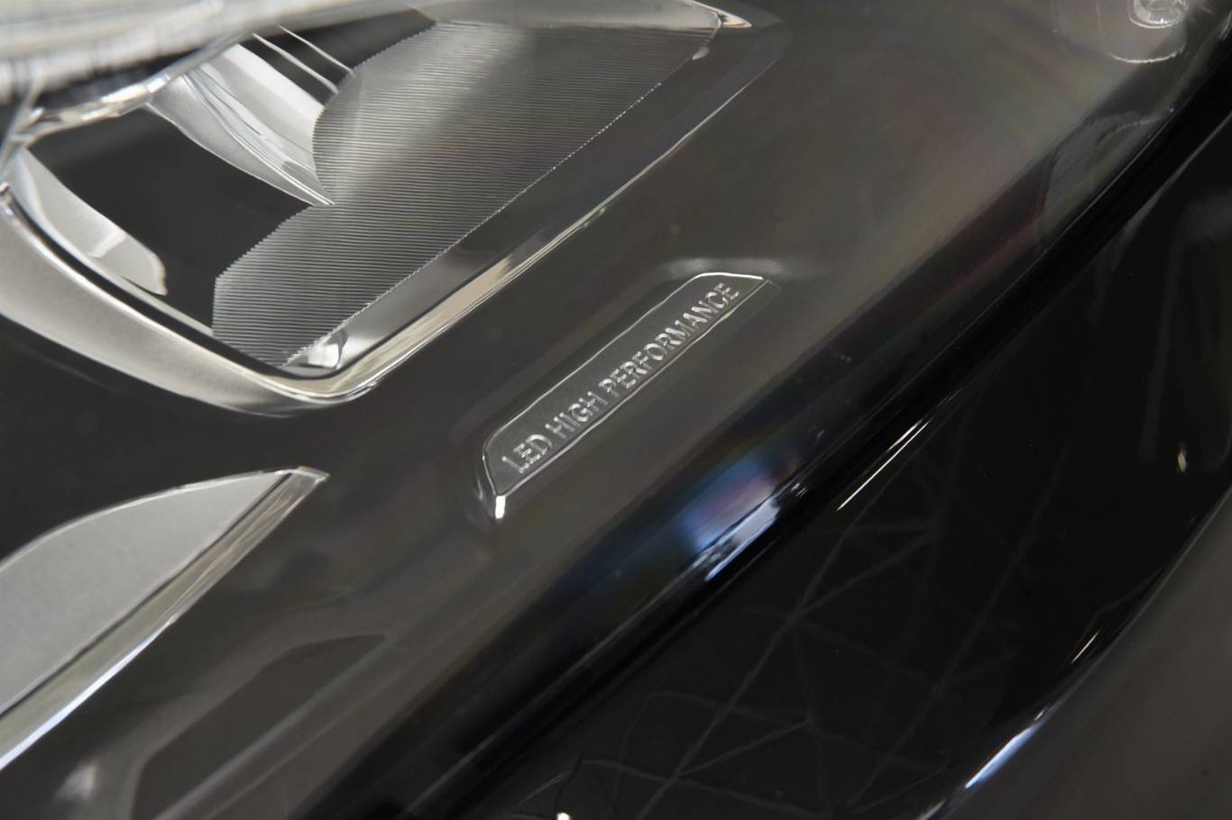 MERCEDES-BENZ CLA 180 51