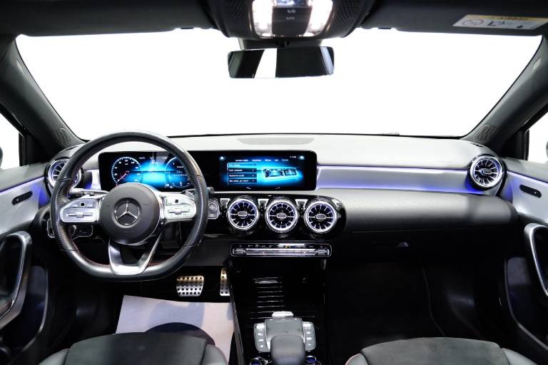 MERCEDES-BENZ A 180 9