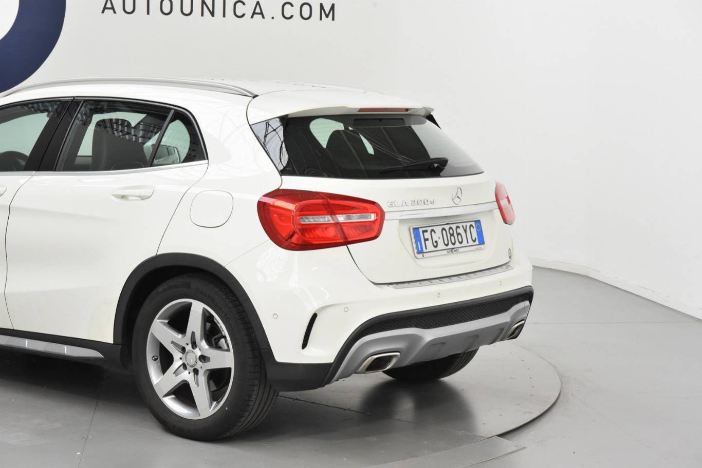 MERCEDES-BENZ GLA 200 33