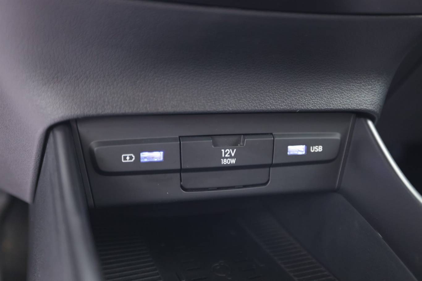 HYUNDAI I20 26