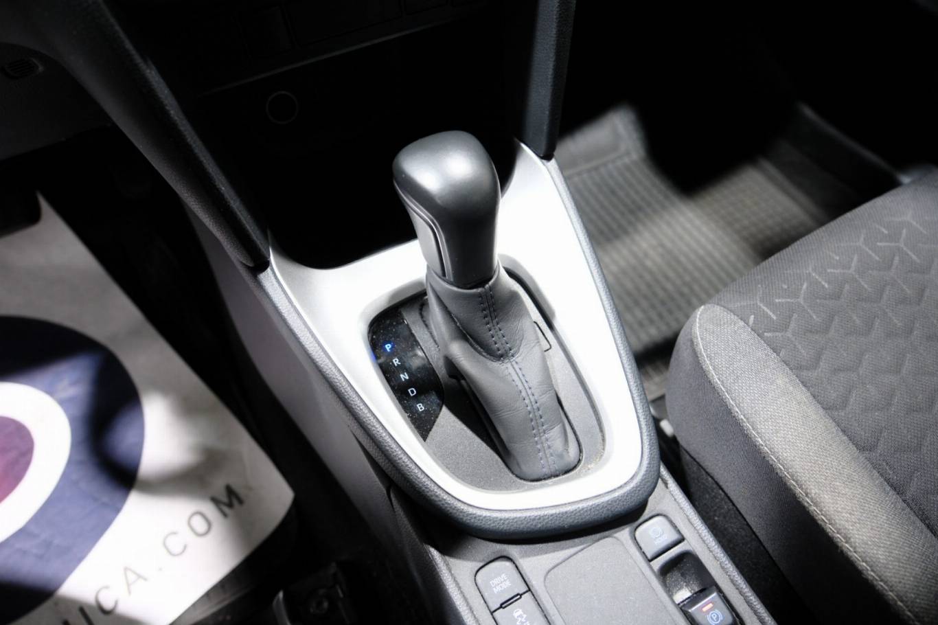 TOYOTA Yaris Cross 27