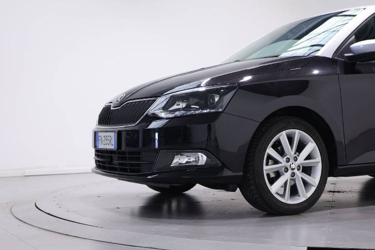 SKODA Fabia 21