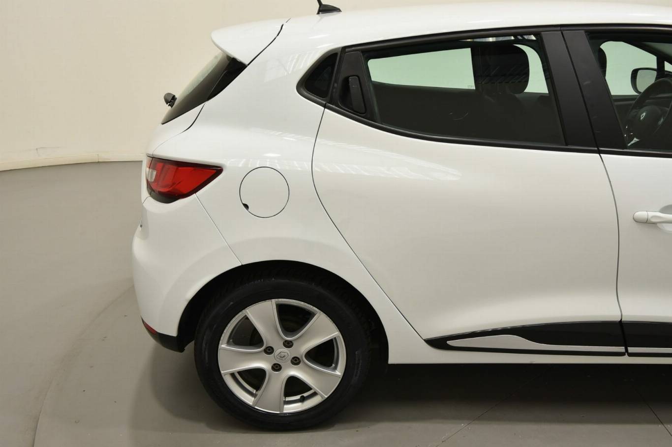 RENAULT Clio 48