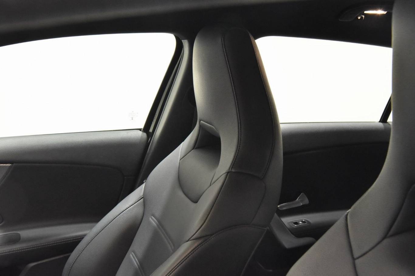 MERCEDES-BENZ A 180 18