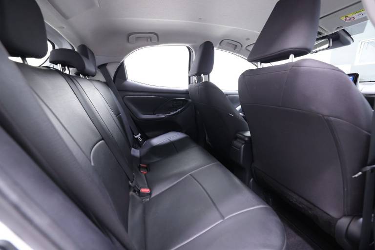 TOYOTA Yaris 44