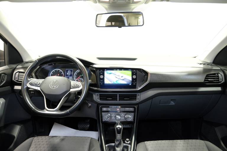 VOLKSWAGEN T-Cross 10