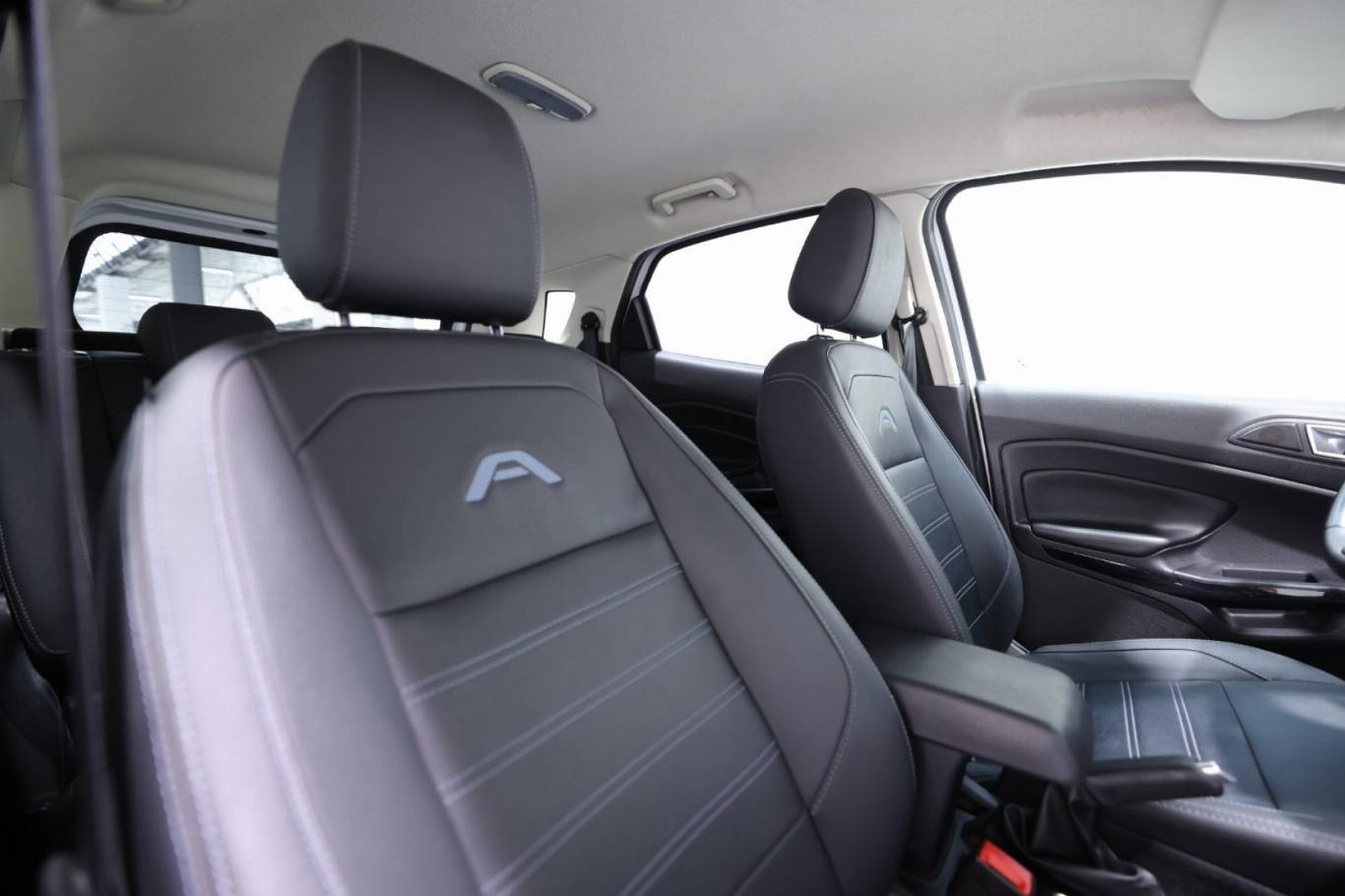FORD EcoSport 45