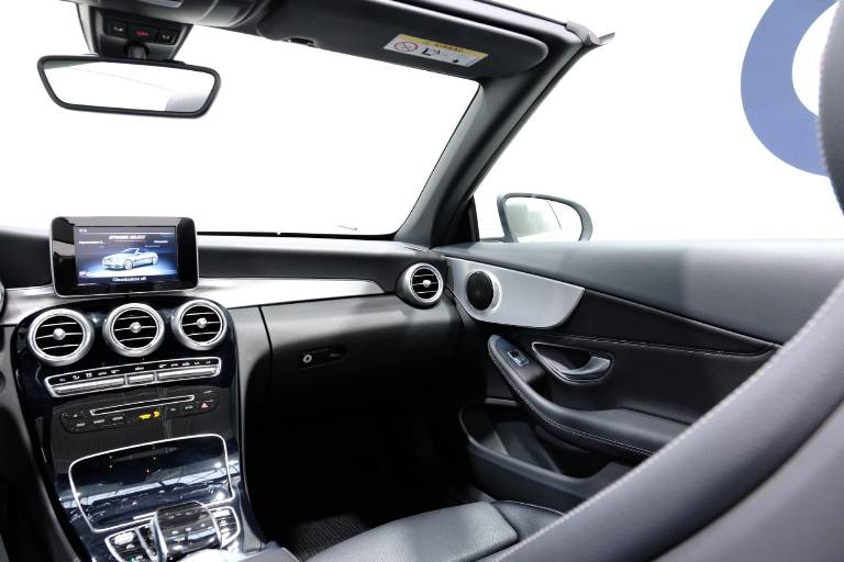MERCEDES-BENZ C 220 44