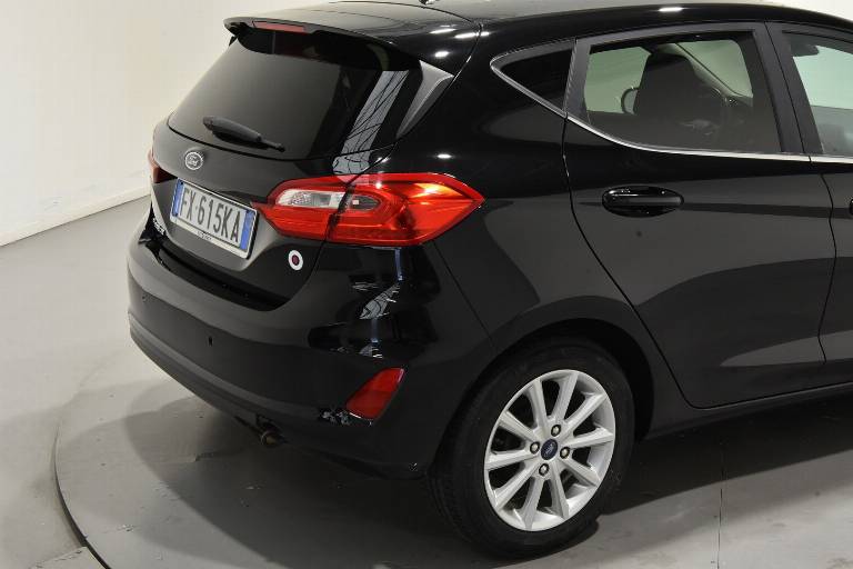 FORD Fiesta 17