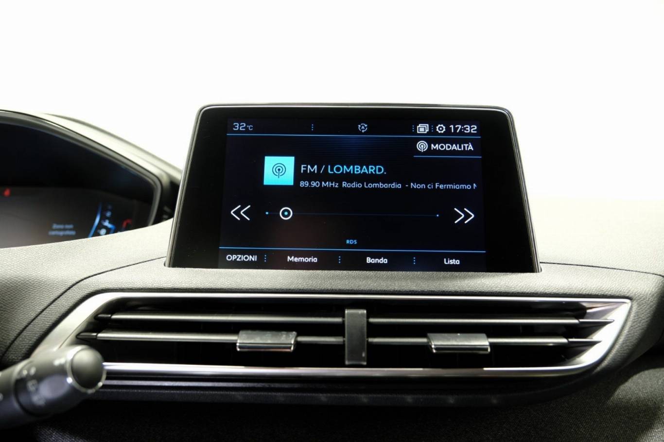 PEUGEOT 3008 29