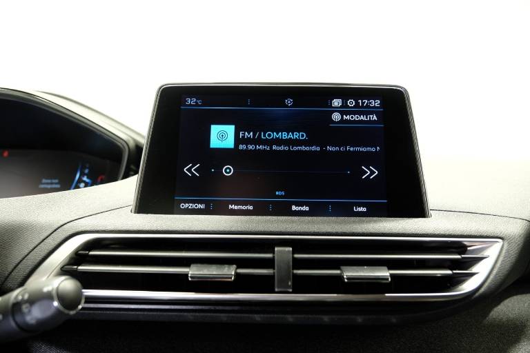 PEUGEOT 3008 29