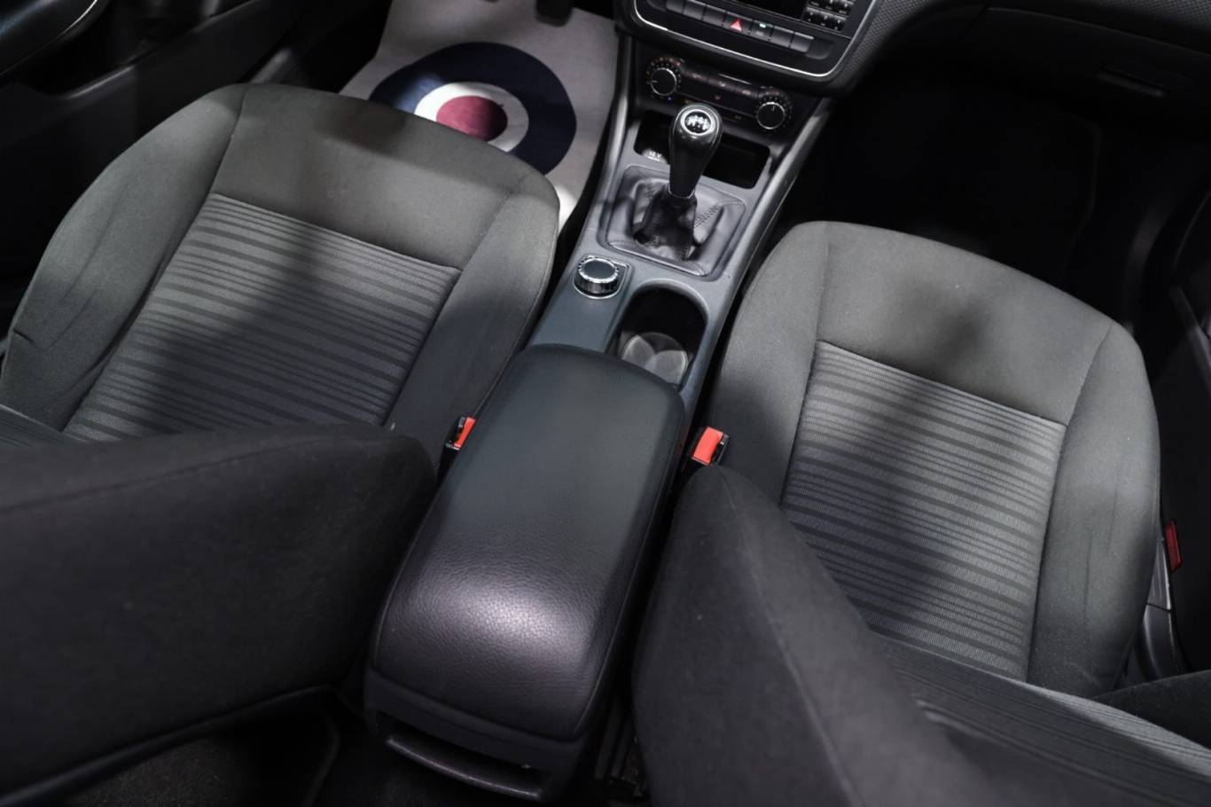 MERCEDES-BENZ A 180 35