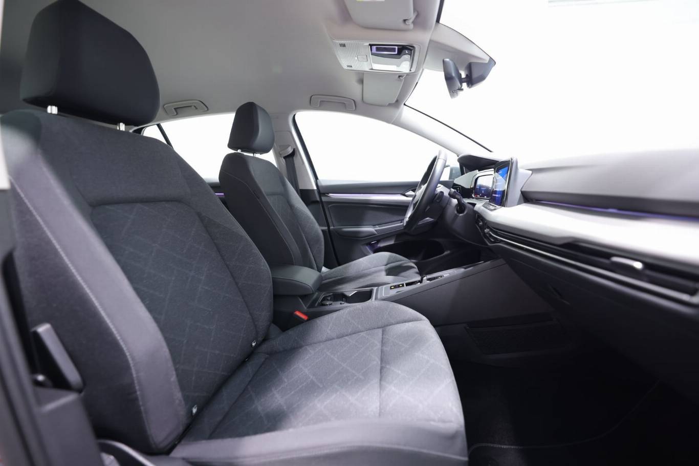 VOLKSWAGEN Golf 43
