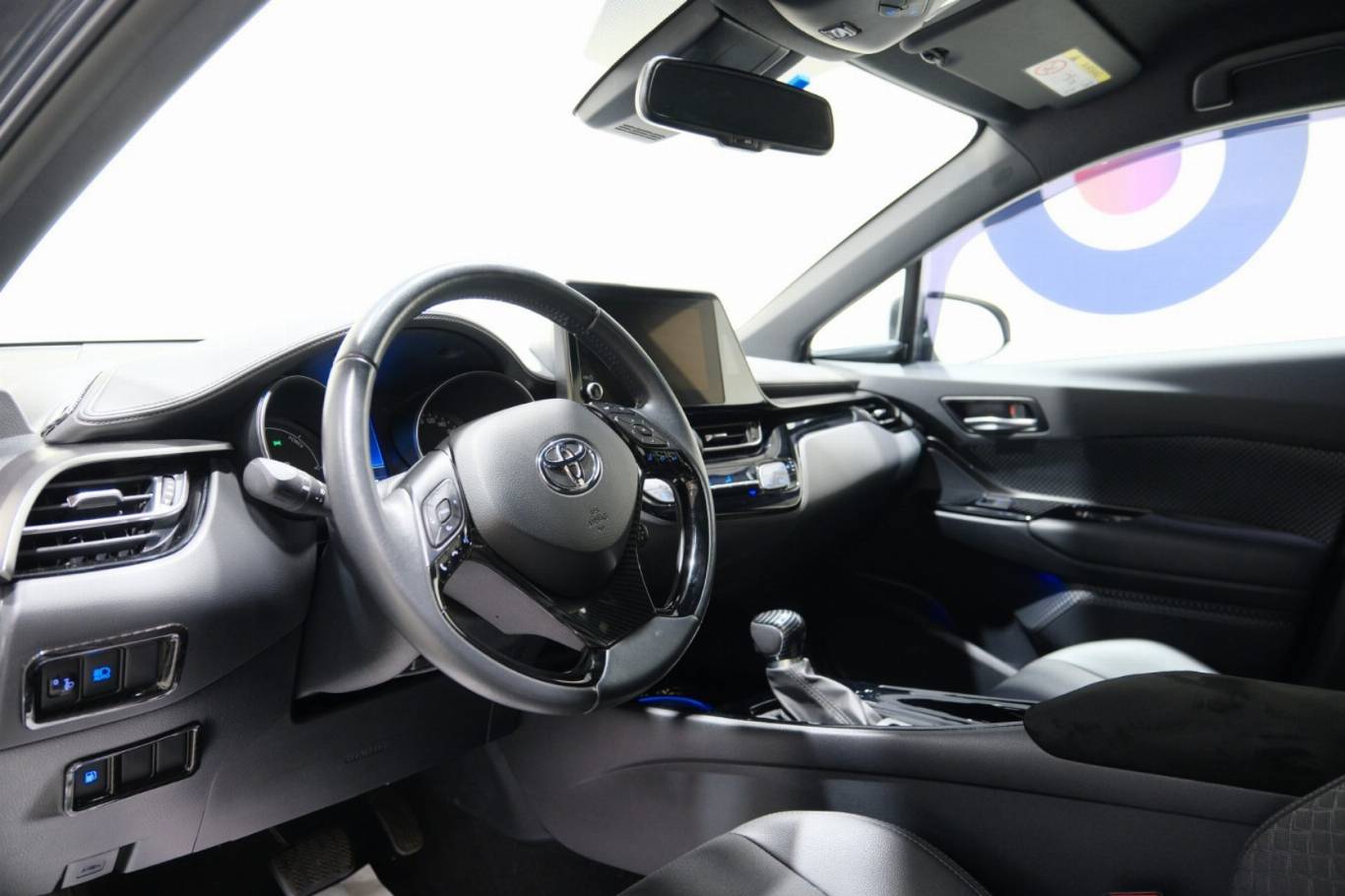 TOYOTA C-HR 5