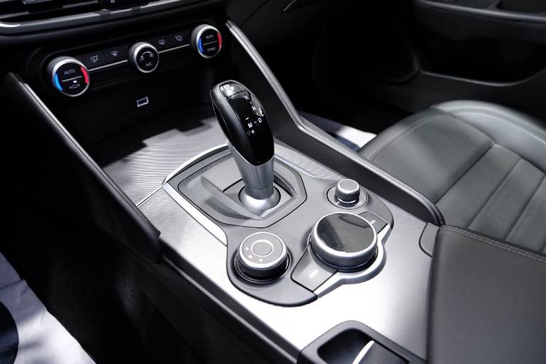 ALFA ROMEO Giulia 29