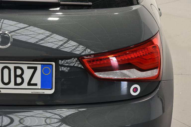 AUDI A1 19