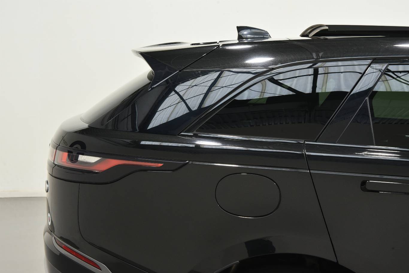 LAND ROVER Range Rover Velar 63