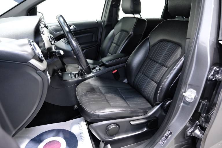 MERCEDES-BENZ B 200 6