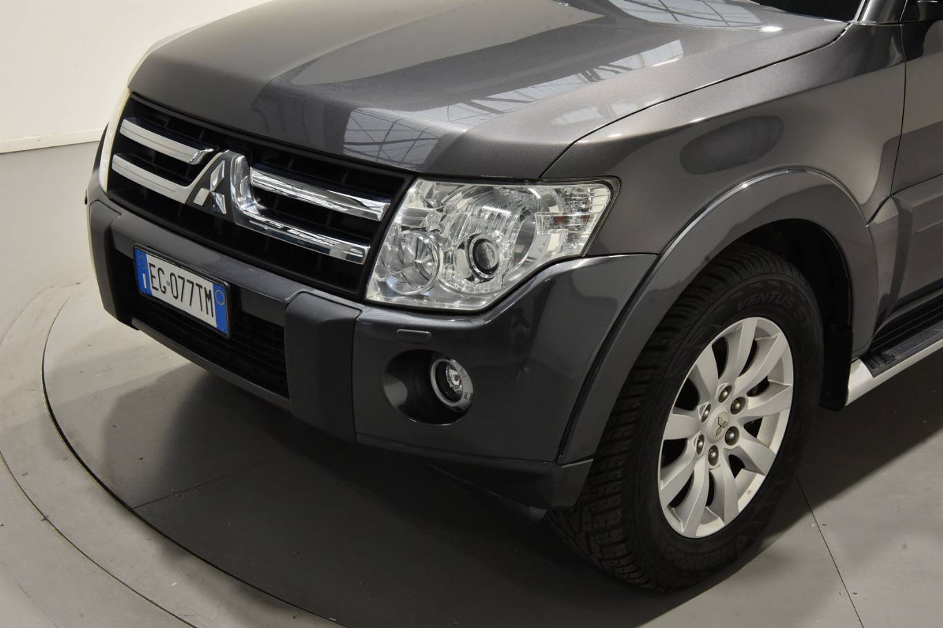 MITSUBISHI Pajero 44
