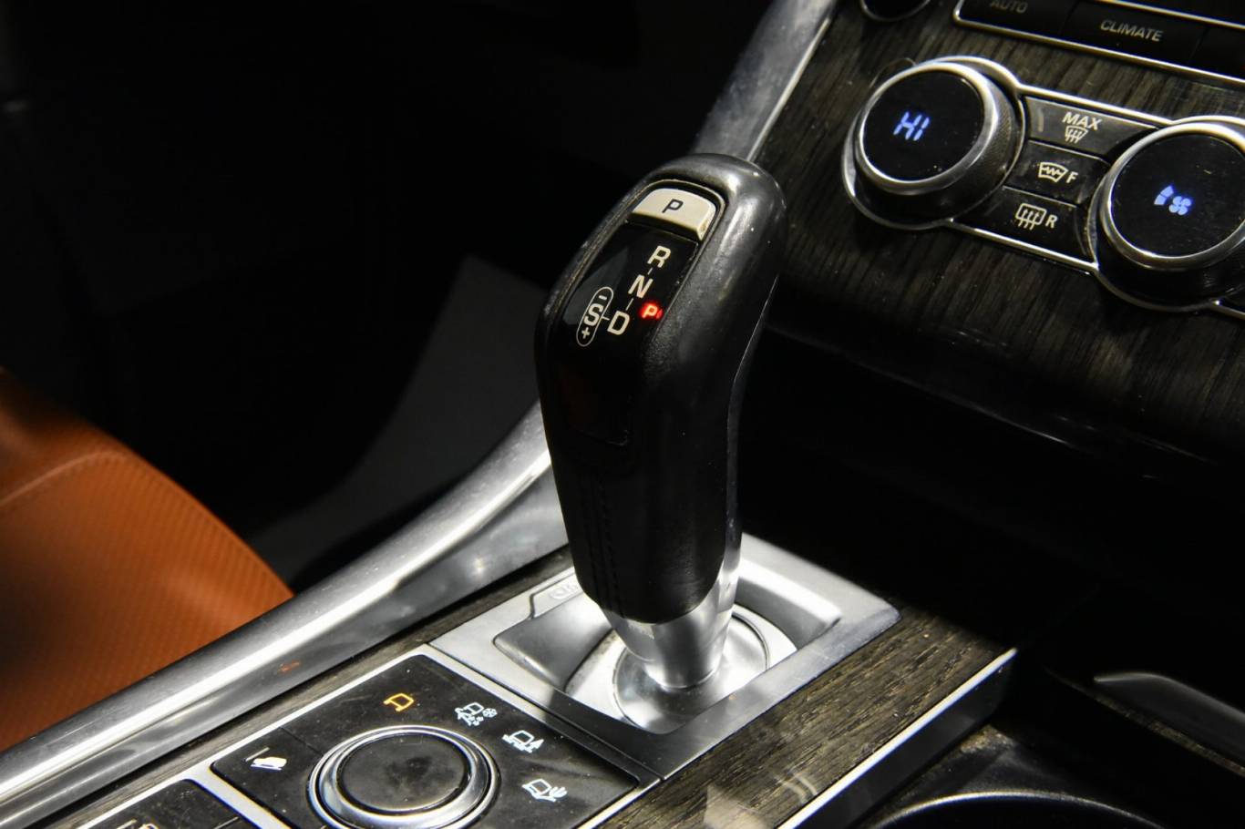 LAND ROVER Range Rover Sport 34
