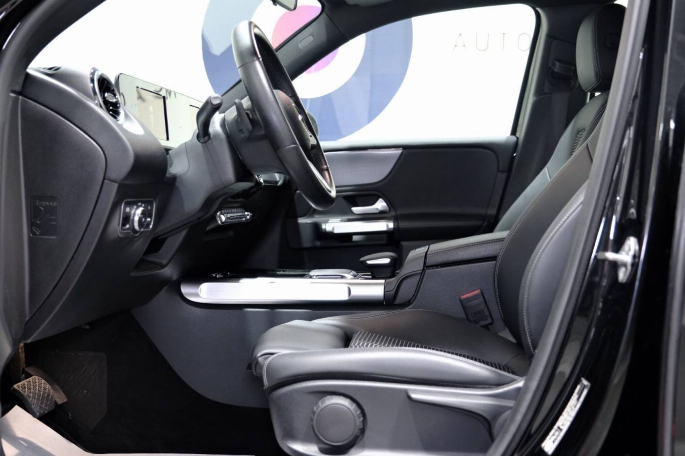 MERCEDES-BENZ GLB 200 7