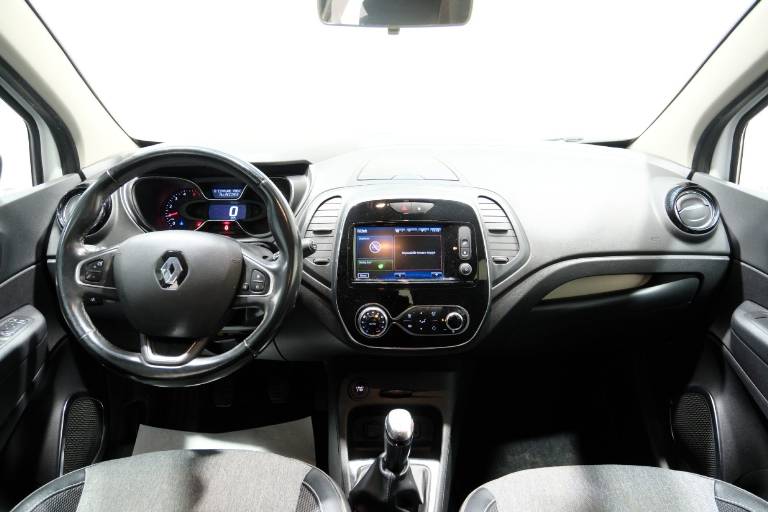 RENAULT Captur 10