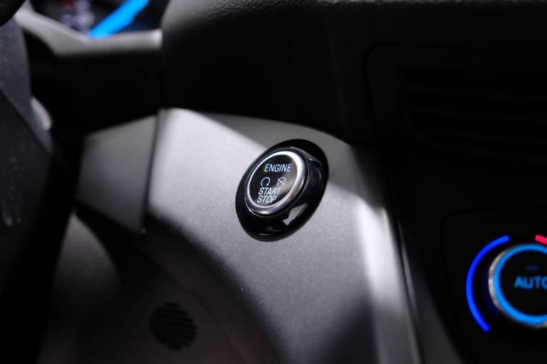 FORD Kuga 30