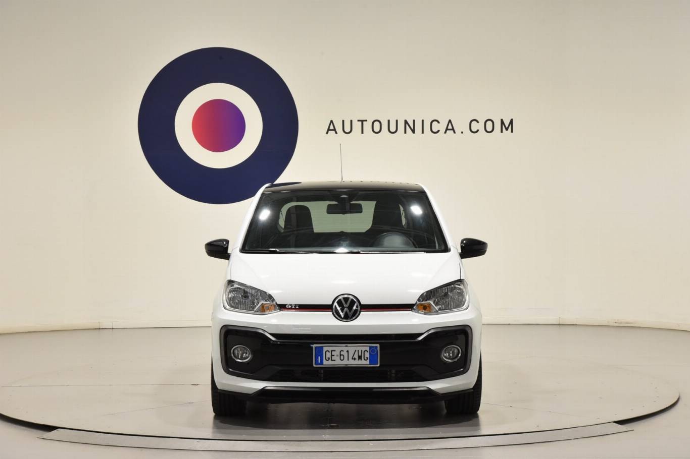 VOLKSWAGEN Up! 5