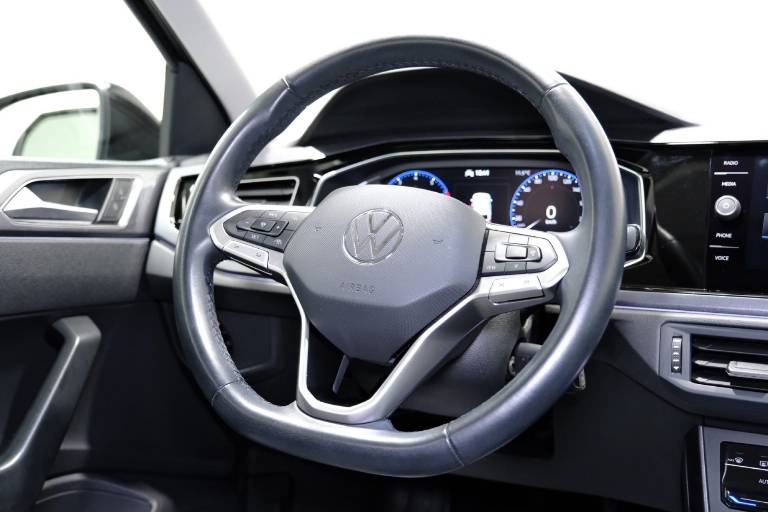 VOLKSWAGEN Polo 40