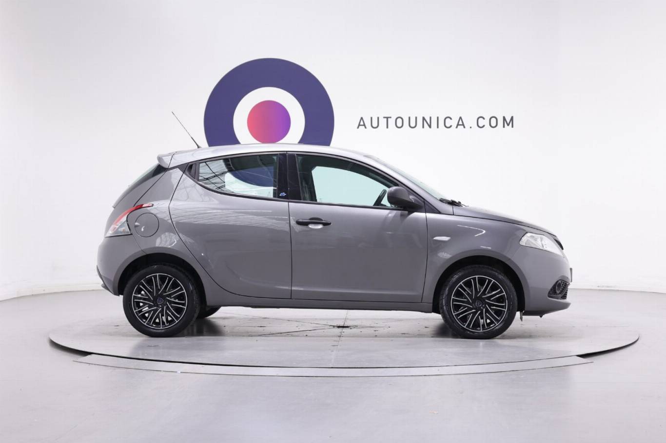 LANCIA Ypsilon 4