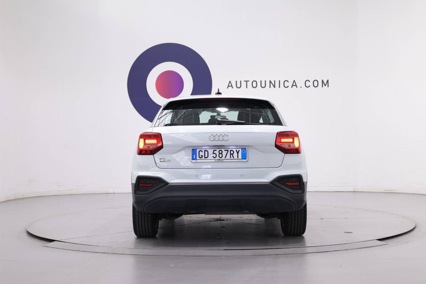 AUDI Q2 15