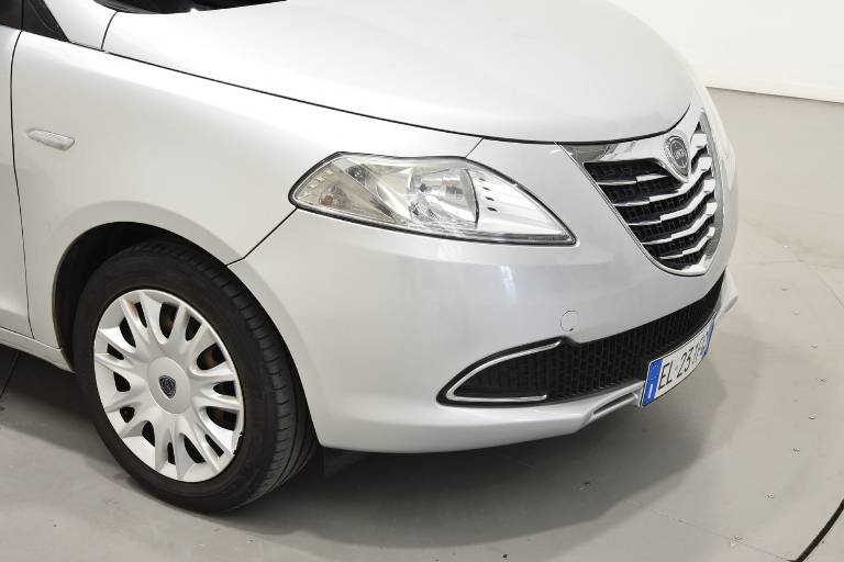 LANCIA Ypsilon 27