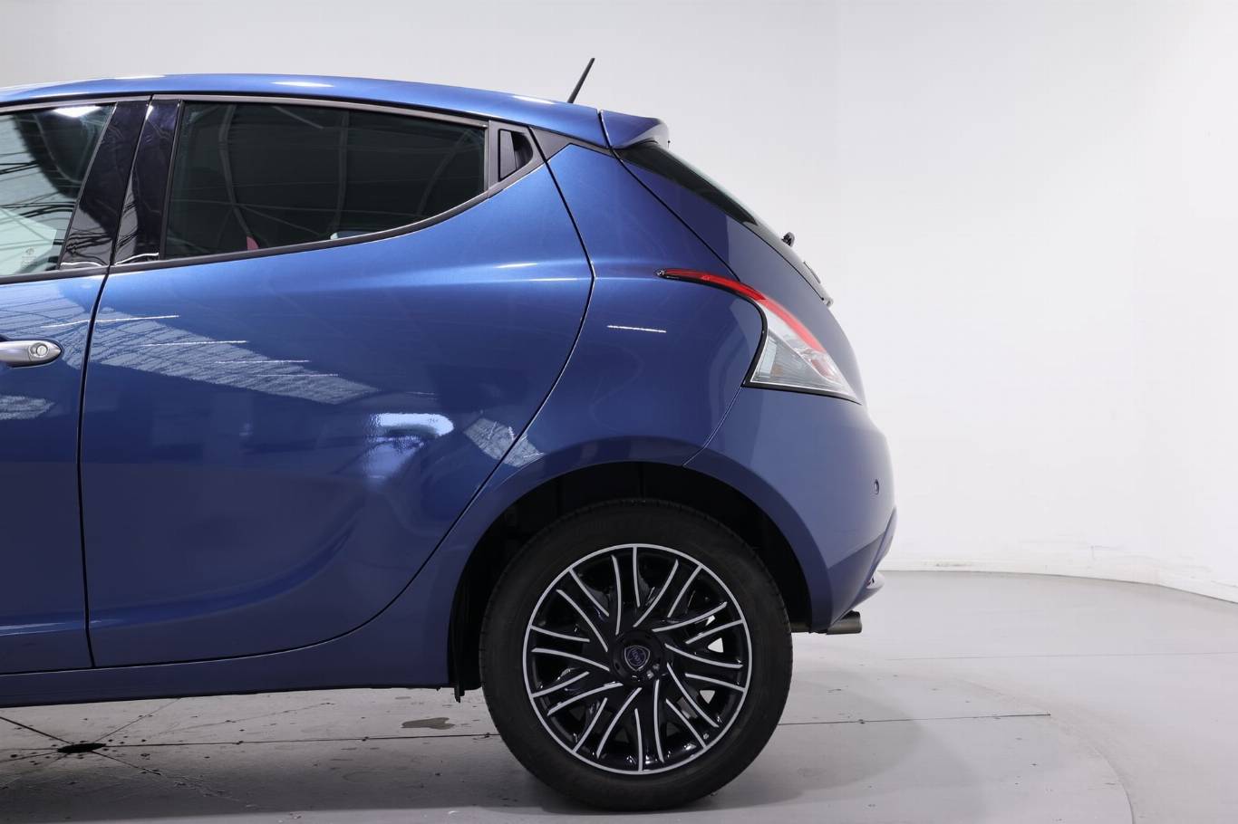 LANCIA Ypsilon 32