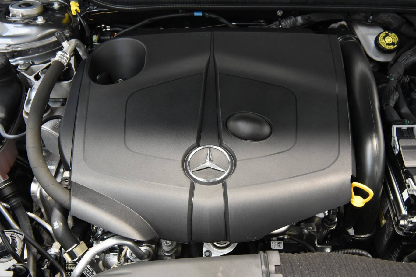 MERCEDES-BENZ GLA 200 14