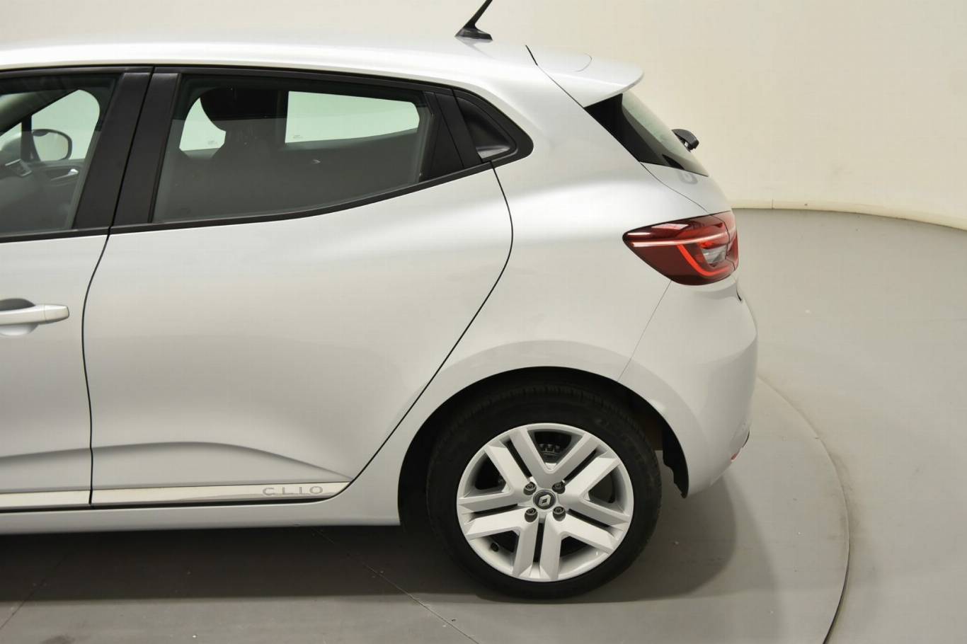 RENAULT Clio 41