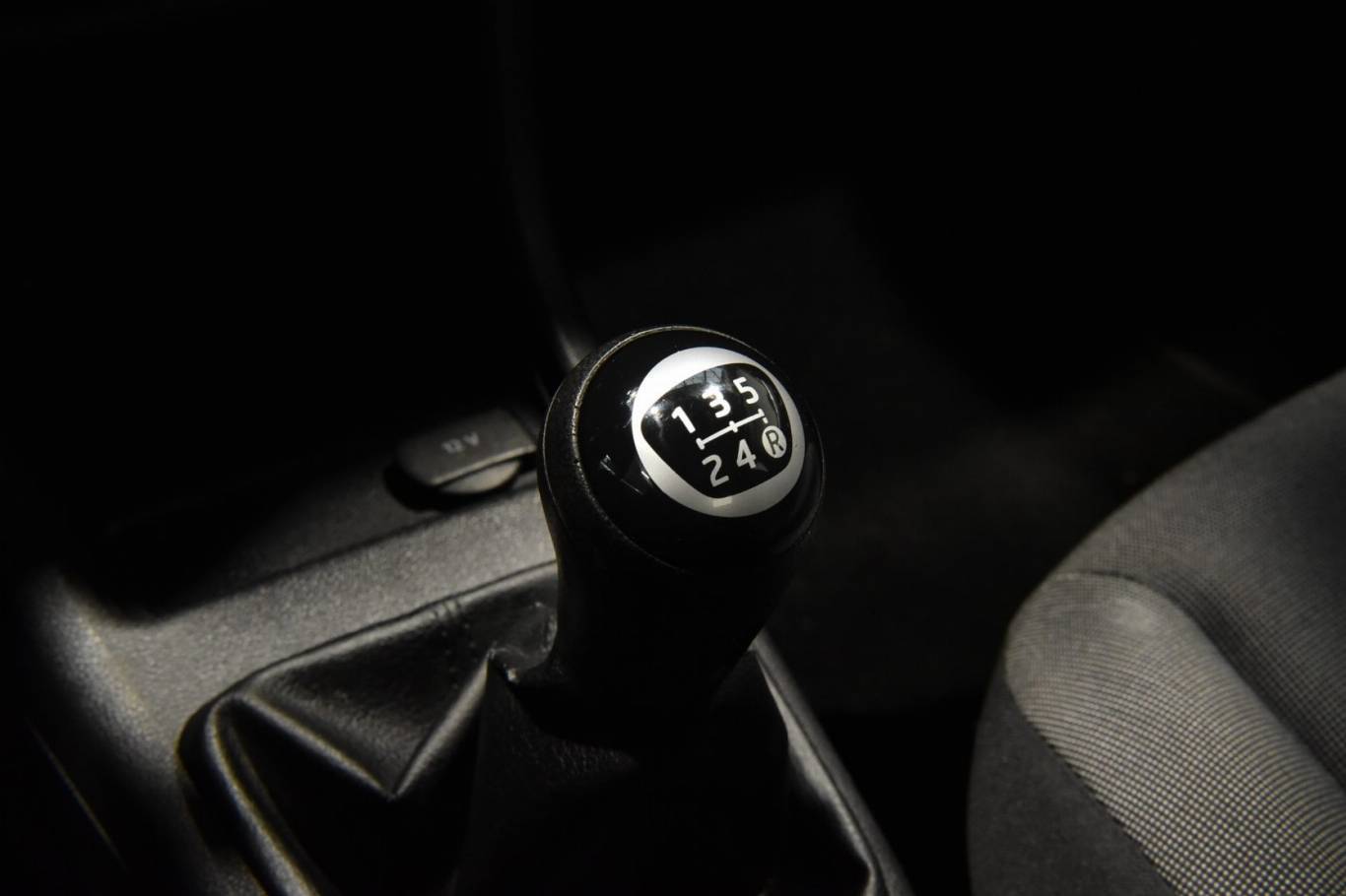 VOLKSWAGEN Up! 17
