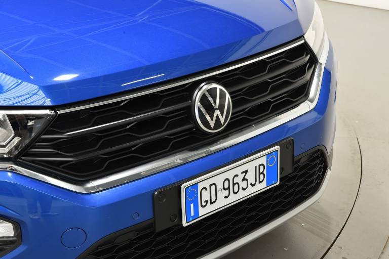 VOLKSWAGEN T-Roc 38