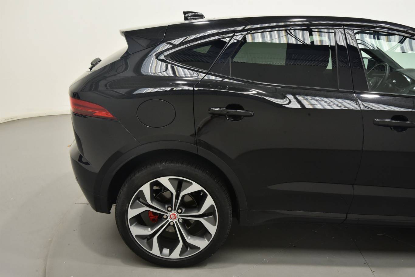 JAGUAR E-Pace 56