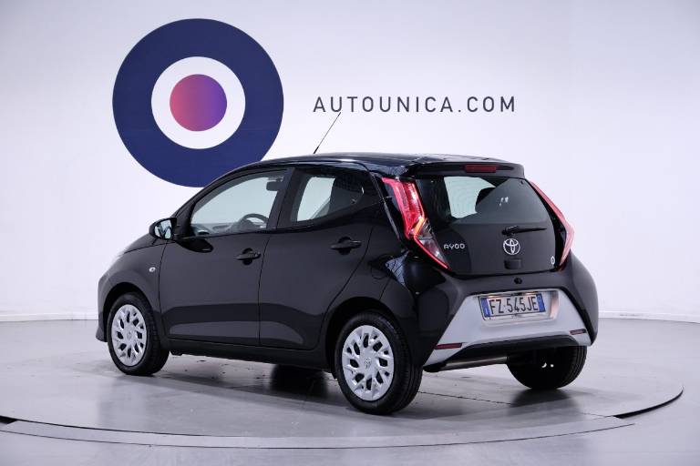 TOYOTA Aygo 17