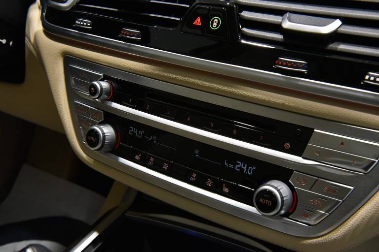 BMW 730 49